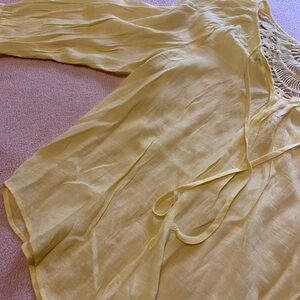 🖤☀️ sunshine yellow blouse ☀️🖤